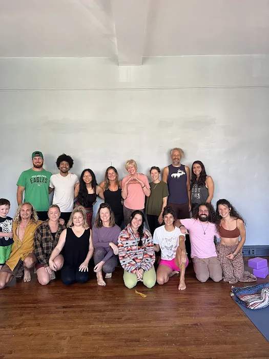 COCOON PHILLY - Yoga, Movement & Holistic Arts Picture 3