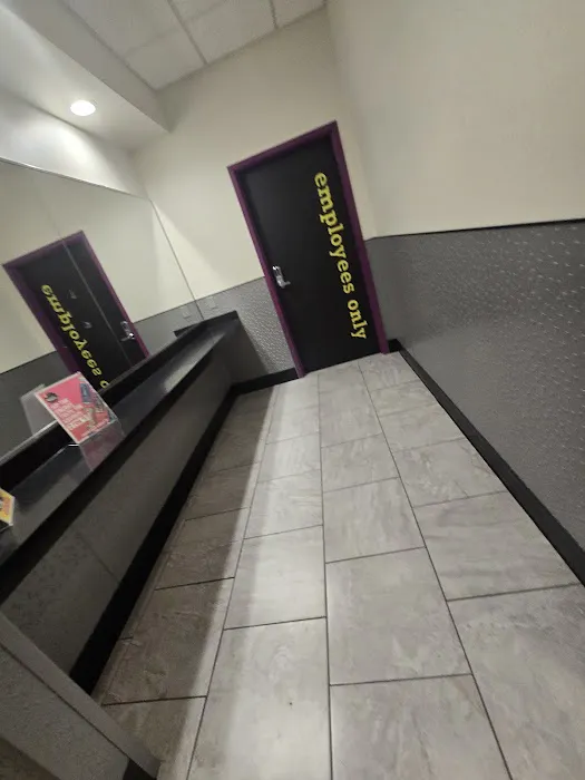 Planet Fitness Picture 7