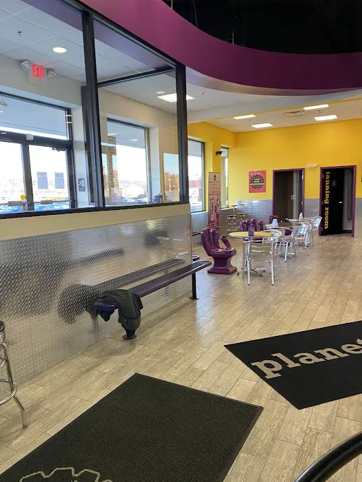 Planet Fitness Picture 5