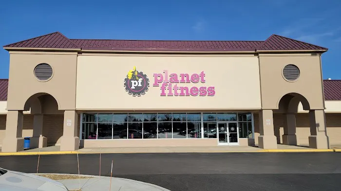 Planet Fitness Picture 8