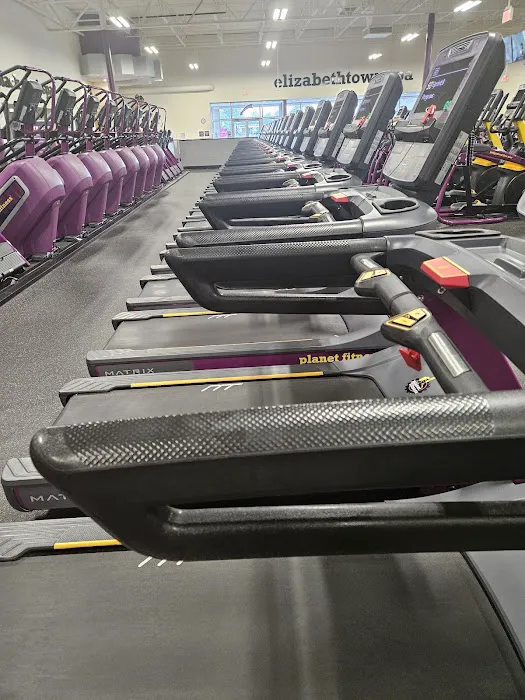 Planet Fitness Picture 9