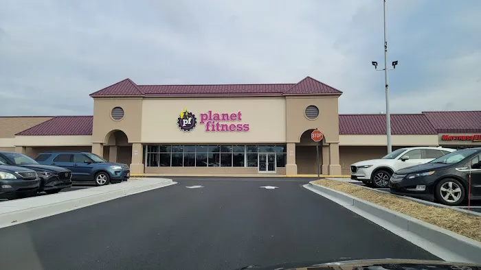 Planet Fitness Picture 6