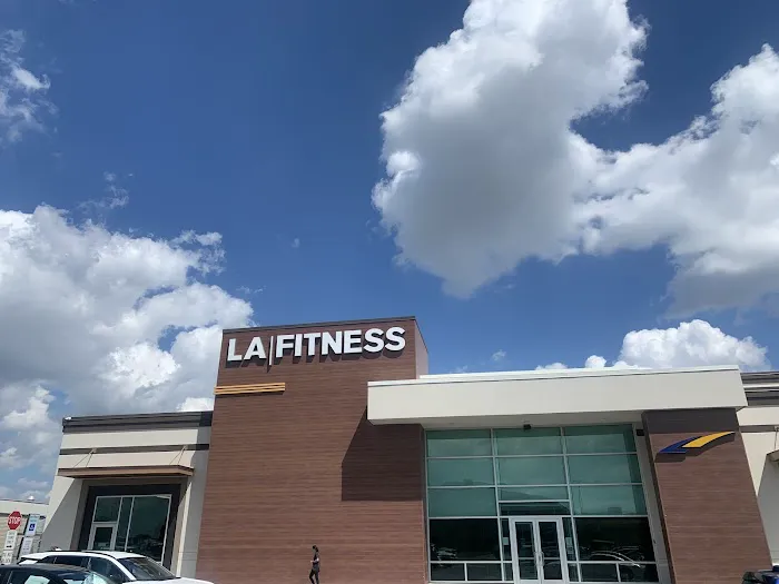 LA Fitness Picture 5