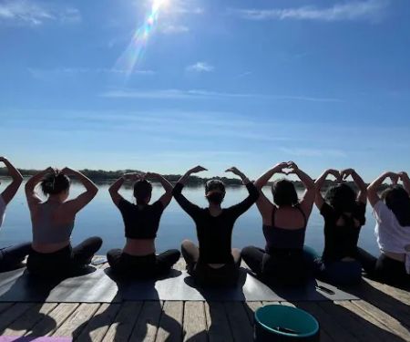 Hatta Yoga u7389u96e8u745cu4f3du666eu62c9u63d0