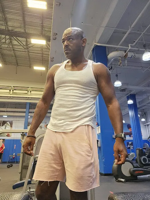 Navy MWR Fitness Center Picture 10