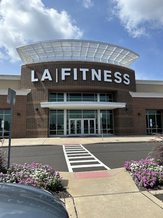 LA Fitness Picture 1