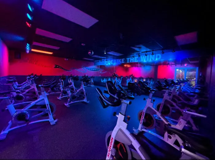 Crunch Fitness - Roosevelt Picture 8