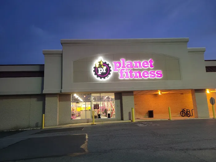 Planet Fitness Picture 8