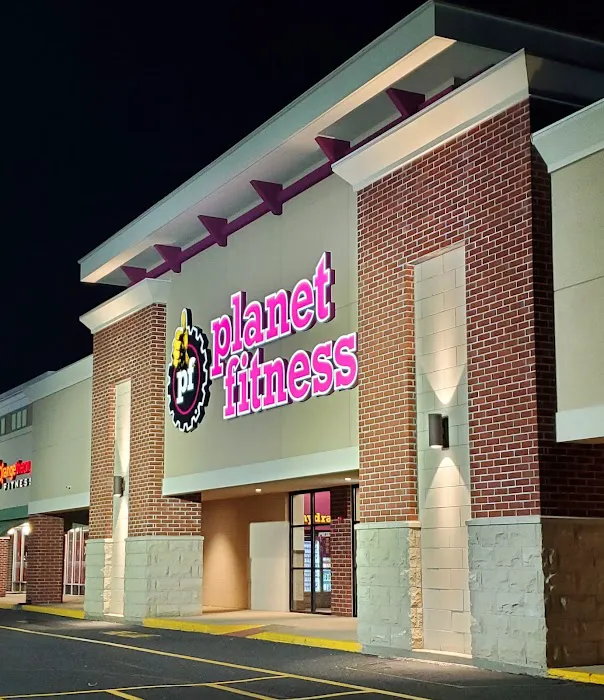 Planet Fitness Picture 9