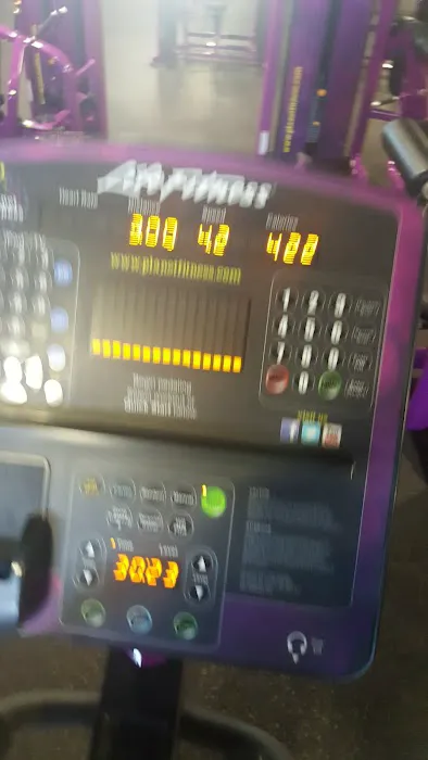 Planet Fitness Picture 8