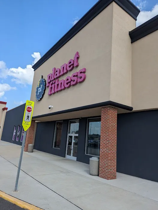 Planet Fitness Picture 6