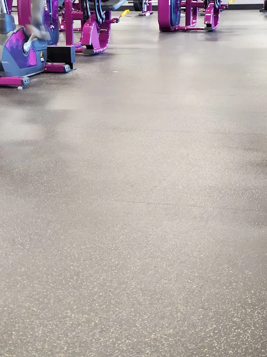 Planet Fitness Picture 9