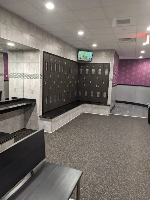 Planet Fitness Picture 8