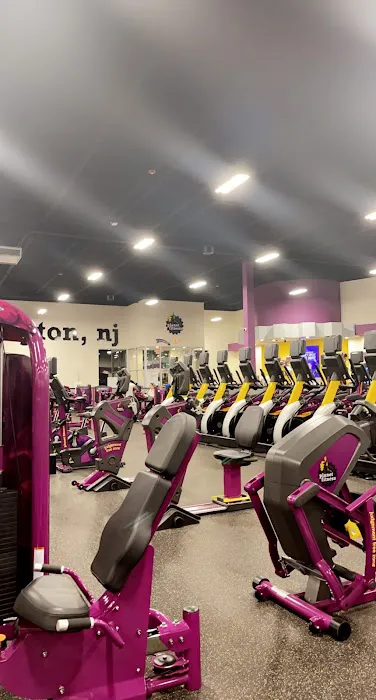 Planet Fitness Picture 2