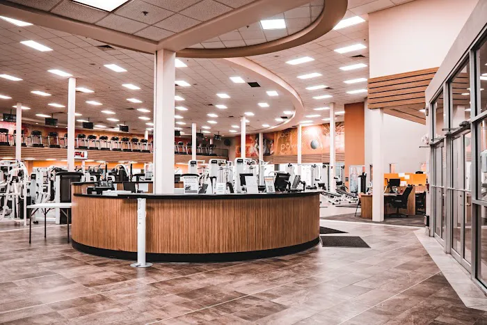 LA Fitness Picture 6