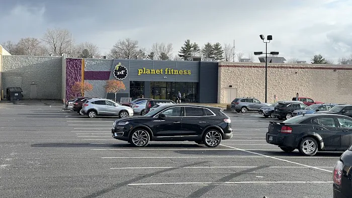 Planet Fitness Picture 1