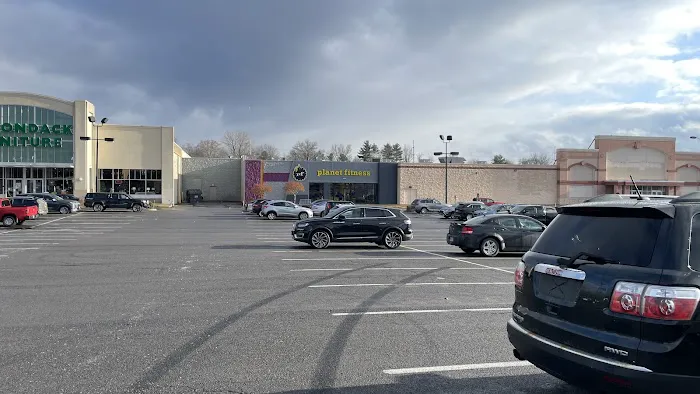 Planet Fitness Picture 6