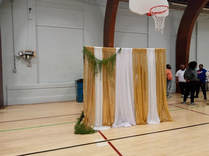 Voni Grimes Gym Picture 6