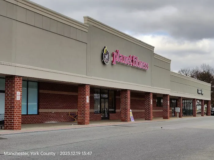 Planet Fitness Picture 9