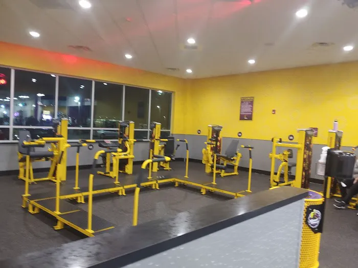 Planet Fitness Picture 7