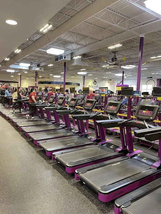 Planet Fitness Picture 8
