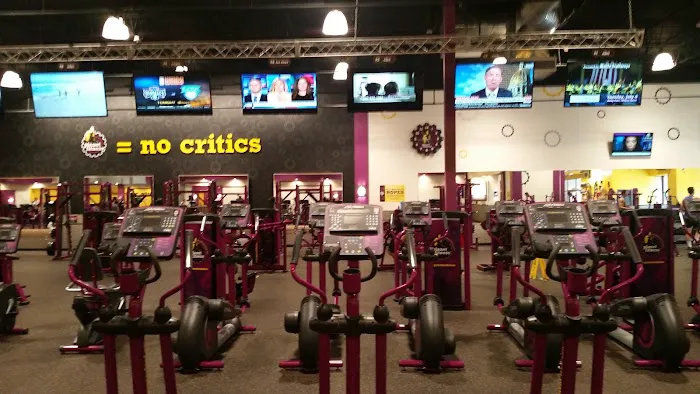 Planet Fitness Picture 8