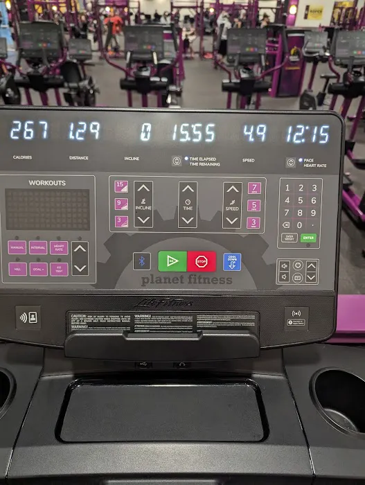 Planet Fitness Picture 7