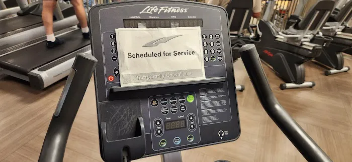 LA Fitness Picture 6
