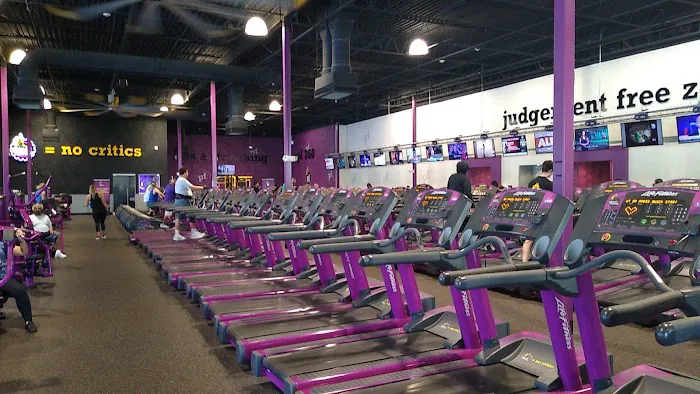 Planet Fitness Picture 7
