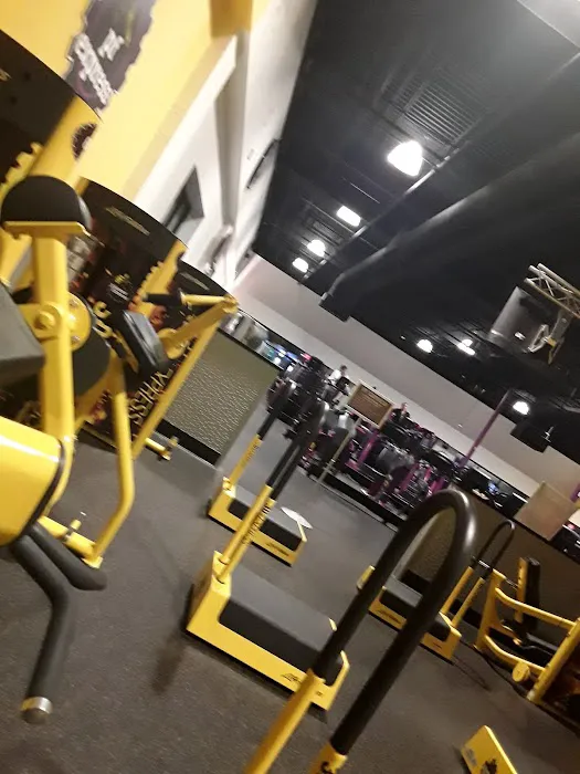 Planet Fitness Picture 10
