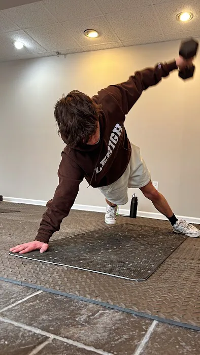 Damon Pro Fitness Studio Picture 8