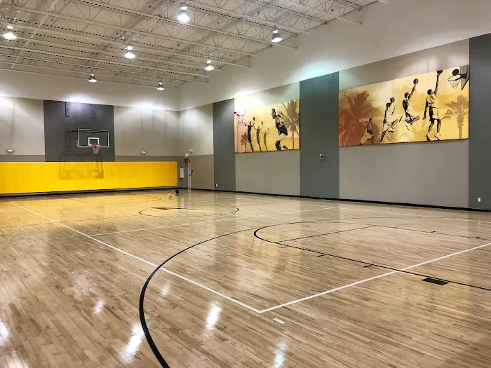 LA Fitness Picture 7