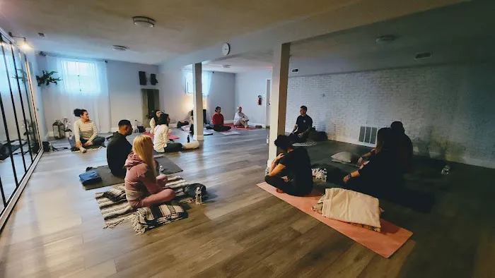 Align Yoga Studio Picture 9