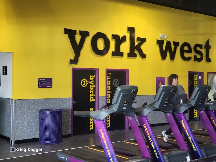 Planet Fitness Picture 9