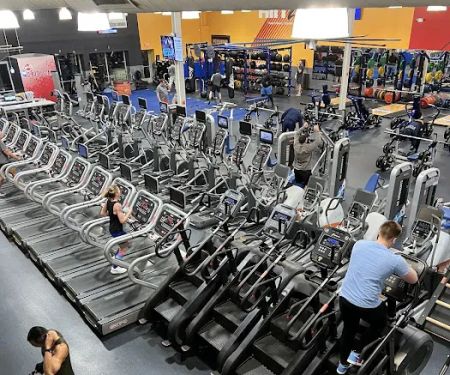 Crunch Fitness - York