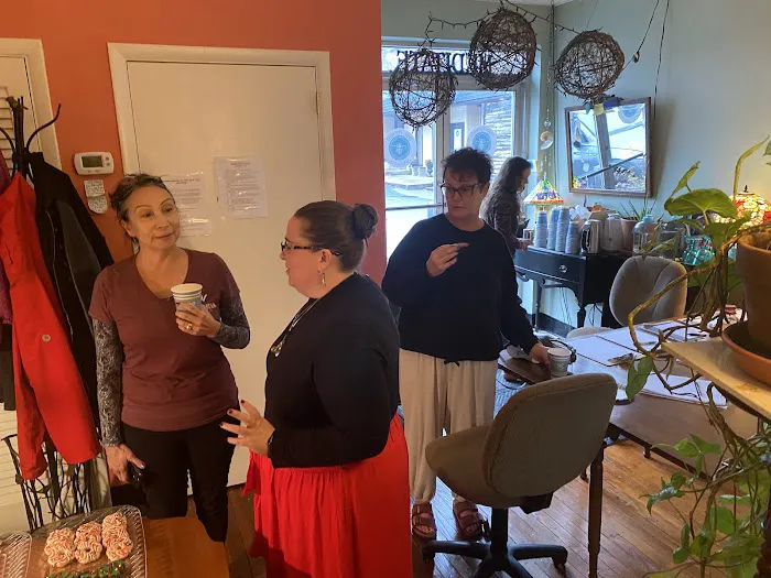 Bee Present Wellness LLC Picture 3