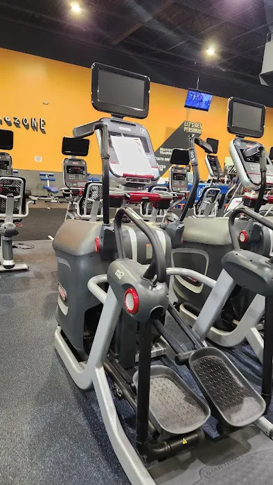 Crunch Fitness - Harrisburg Picture 9