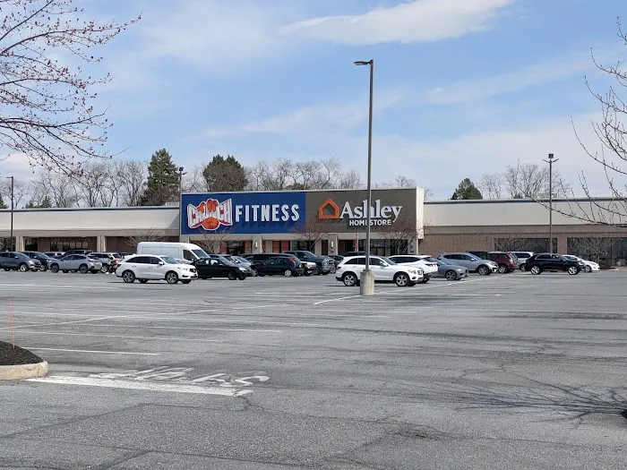Crunch Fitness - Harrisburg Picture 4