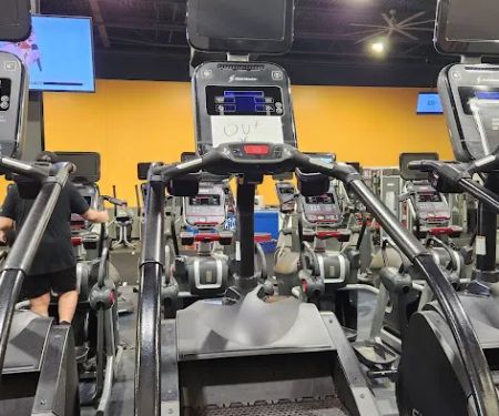 Crunch Fitness - Harrisburg