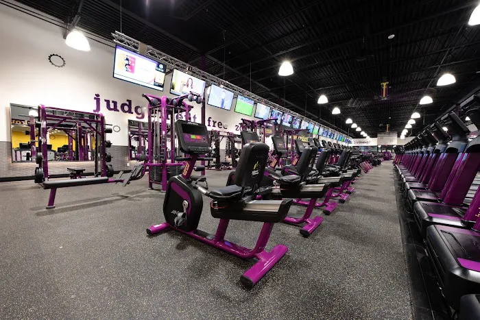 Planet Fitness Picture 6