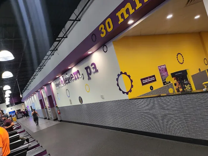Planet Fitness Picture 9