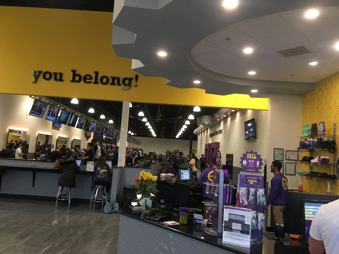 Planet Fitness Picture 6
