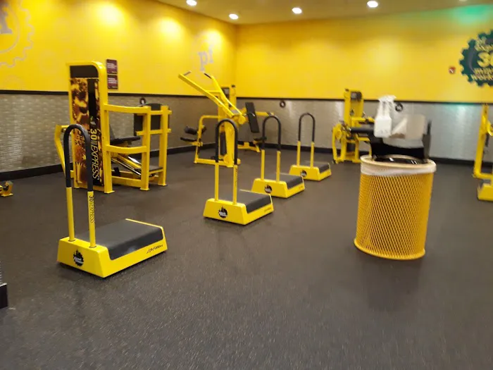 Planet Fitness Picture 8