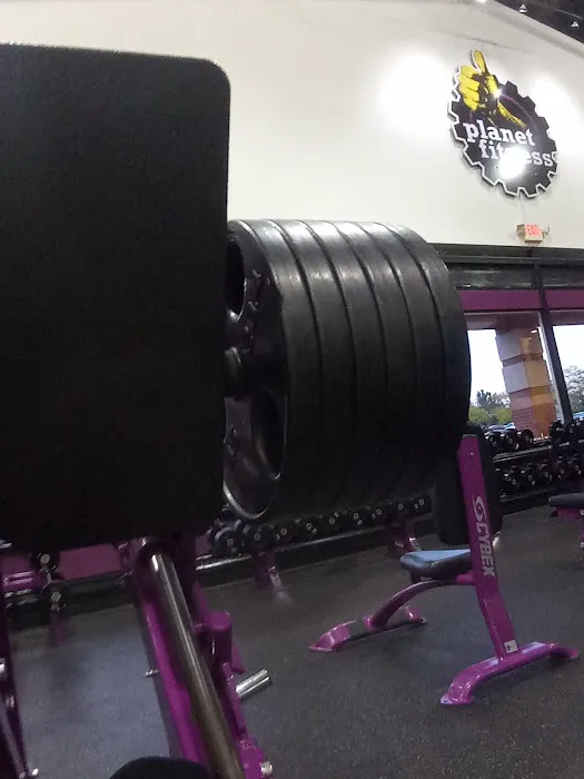 Planet Fitness Picture 7
