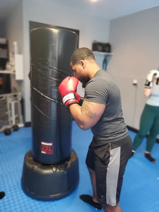 Women's Only GYM: Kerikick Fitness Kickboxing & Weight Training Picture 4