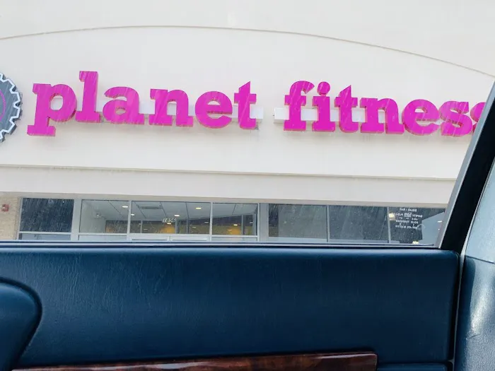 Planet Fitness Picture 5