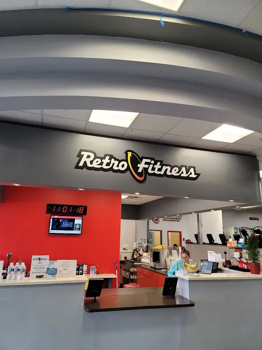 Retro Fitness Picture 4