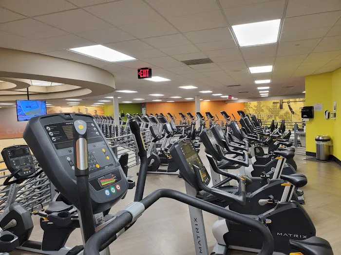 LA Fitness Picture 1