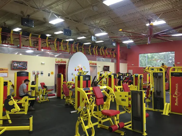 Retro Fitness Picture 3