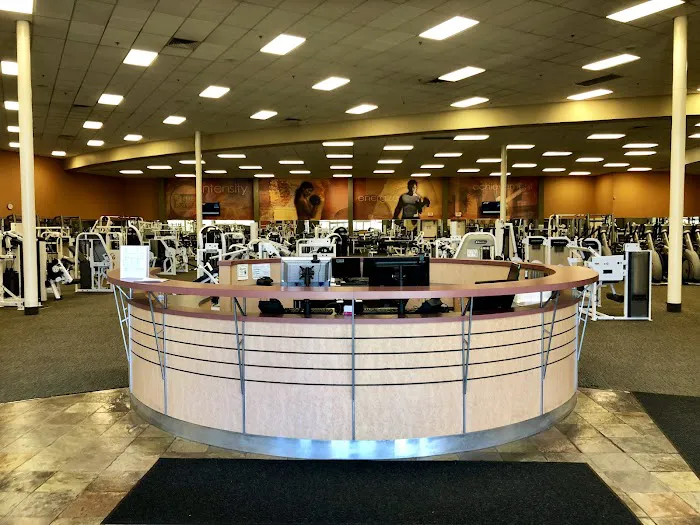 LA Fitness Picture 4
